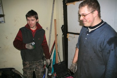 IMG_9455.JPG (383.8 KiB) Przejrzano 6952 razy Godzina 3 w nocy - jak widać wszyscy jeszcze pełni zapału - to szybko mijało :)