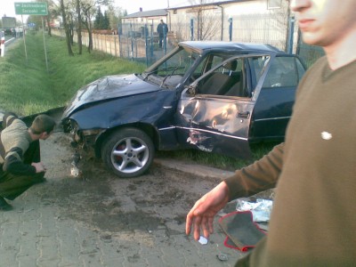 27042009.jpg (325.83 KiB) Przejrzano 3931 razy co to za auto - nie wiem ...