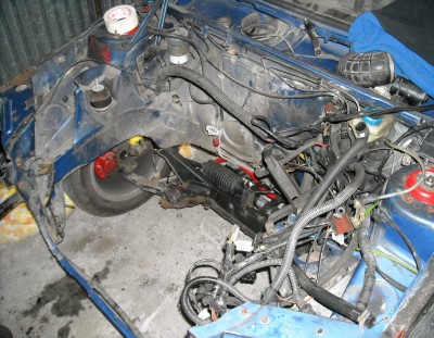 wygląd komory po wyciągnięciu silnika