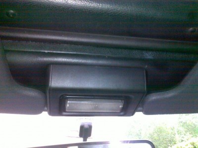 18052010088.jpg (96.7 KiB) Przejrzano 13822 razy lampka wewnętrzna z całymi mocowaniami osłonek przeciwsłonecznych