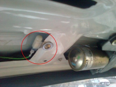 włącznik oświetlenia bagażnika.JPG