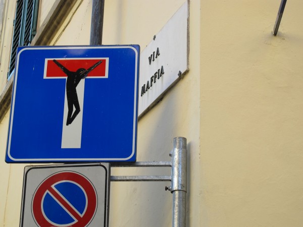 banksy na ulicy mafia.JPG