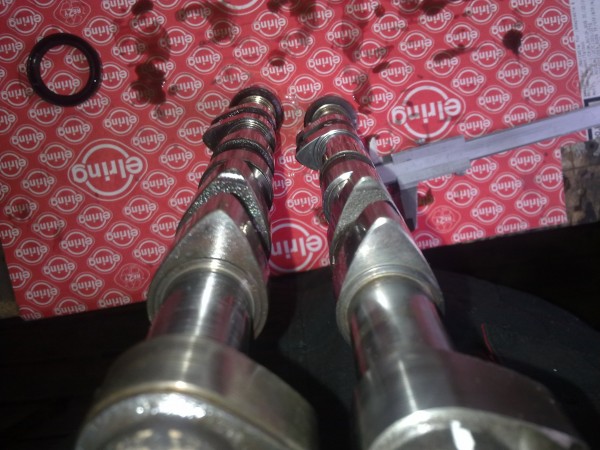 20130107935.jpg (726.54 KiB) Przejrzano 3738 razy z lewej seria,prawa szlifowany