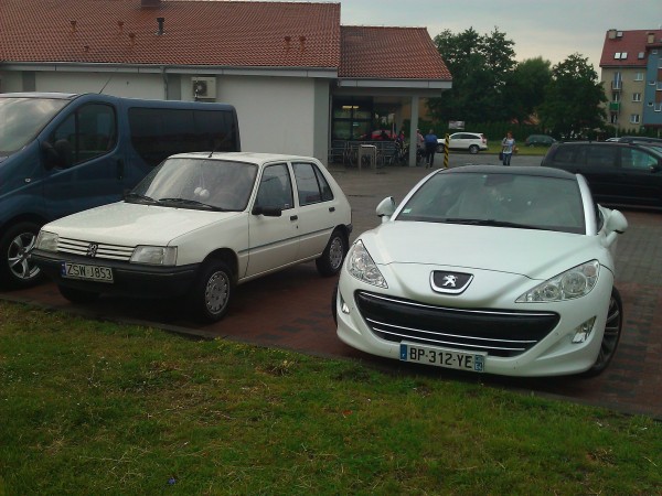 Nie mam wątpliwości, który z nich ma więcej uroku :)