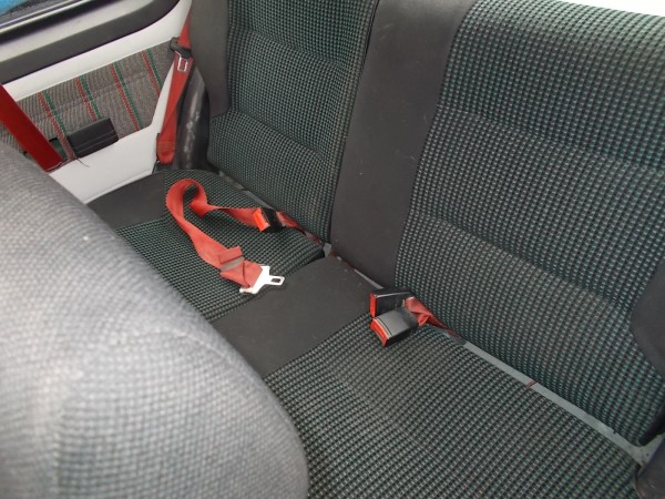 DSCN0801.JPG (505.51 KiB) Przejrzano 7923 razy Kanapa pasuje jako-tako