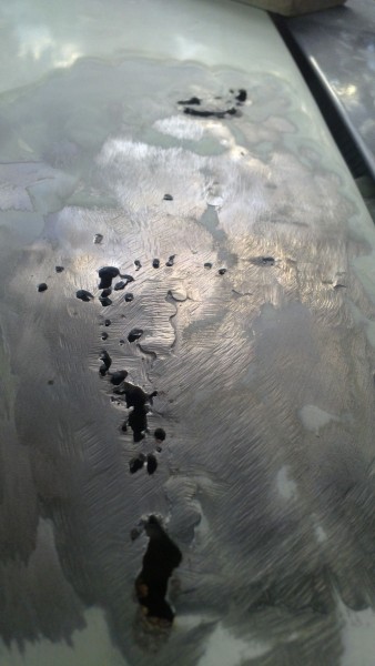 14050119.jpg (222.1 KiB) Przejrzano 6587 razy Coś już ktoś tam działał, bo wygląda, że dwie małe łatki już są:) Co wyjaśnia niepożądaną ilość szpachli:D