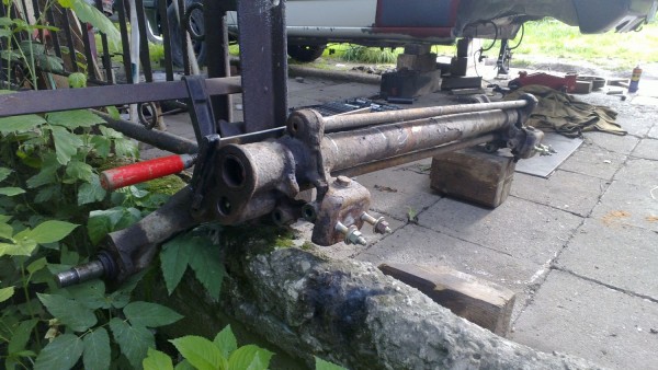 14060012.jpg (255.02 KiB) Przejrzano 6425 razy Profesjonalna maszyna, do zbijania wachaczy:D