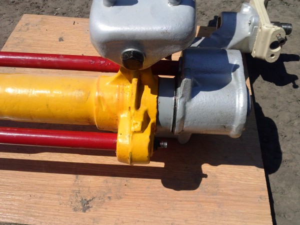 CAM00881.jpg (1.36 MiB) Przejrzano 9680 razy a wczesniej były spawane punktowo do jarzma, częstochowskie patenty