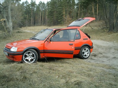 IMAG0163.JPG (799.25 KiB) Przejrzano 6254 razy to te autko