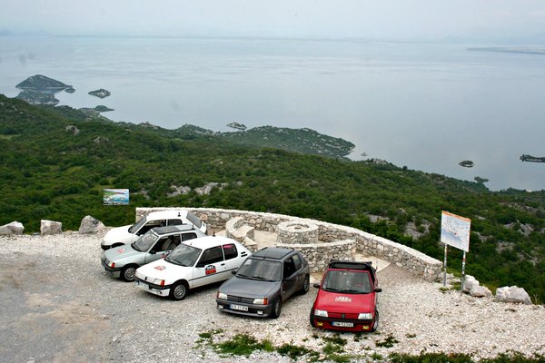 Jezioro Szkoderskie. Widok od Czarnogóry na stronę albańską